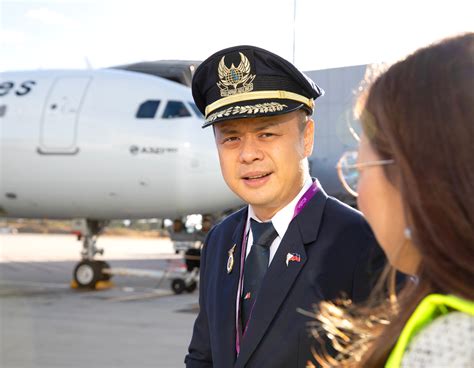 sino ang may ari ng philippine airlines|PAL pilot takes seat as new president/COO .